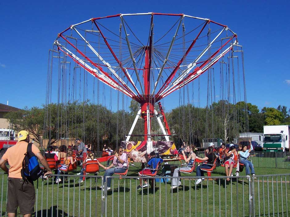 super swinger carnival ride